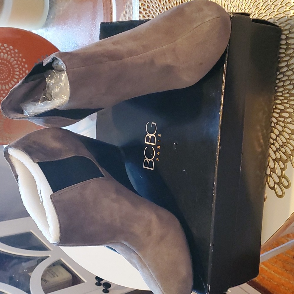 BCBG Paris Gray Suede booties